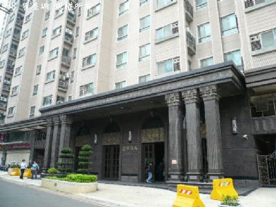 宋屋國小-巴黎春天-就在正對面