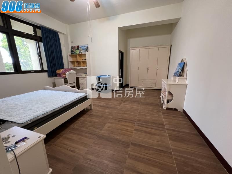 育仁國小漂亮造景農舍