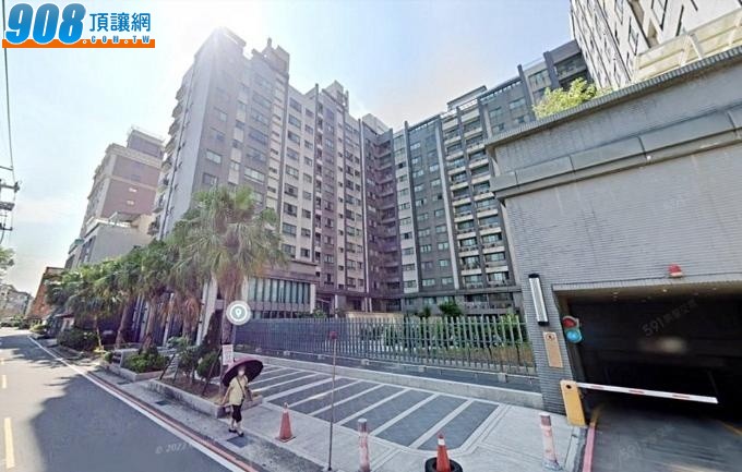 低於行情!!!《《體育園區漂亮