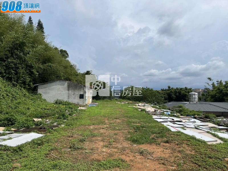 新埔鎮新星國小旁農舍