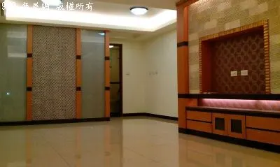 三重雙捷運透天厝，全新裝修，屋